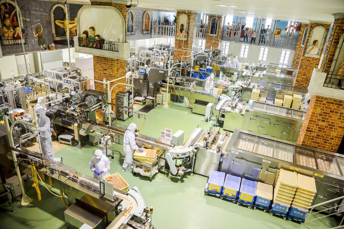 Operators work in Chocolate factory